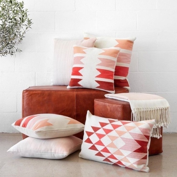 The Citizenry 100% Peruvian Wool Lucia Lumbar Pillow, 16" x 26" - Picture 6 of 7